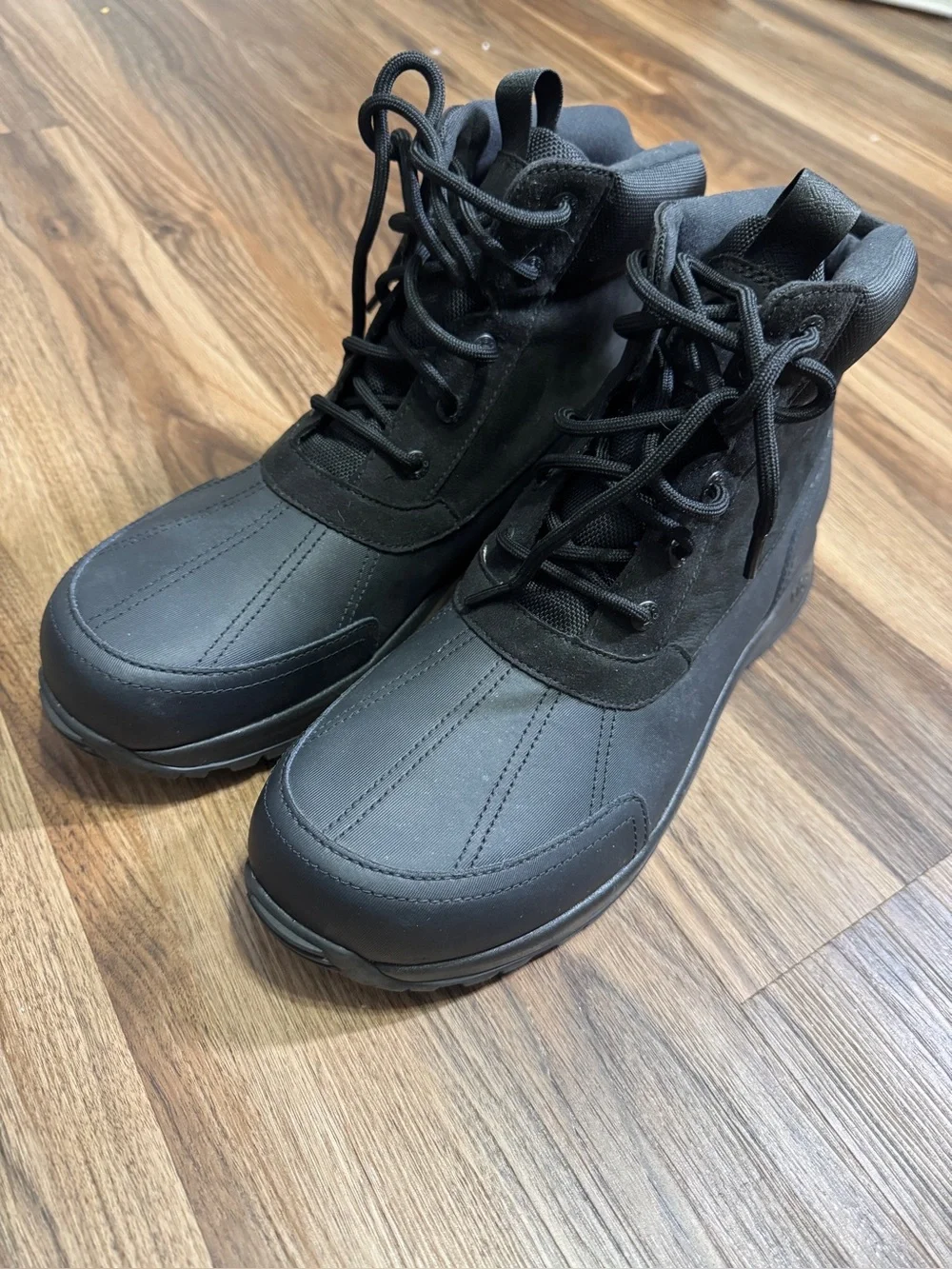 UGG Emmett Men's Black Waterproof Leather Hiking Boot - Cold Rated Sz. 12 - Picture 2 of 11